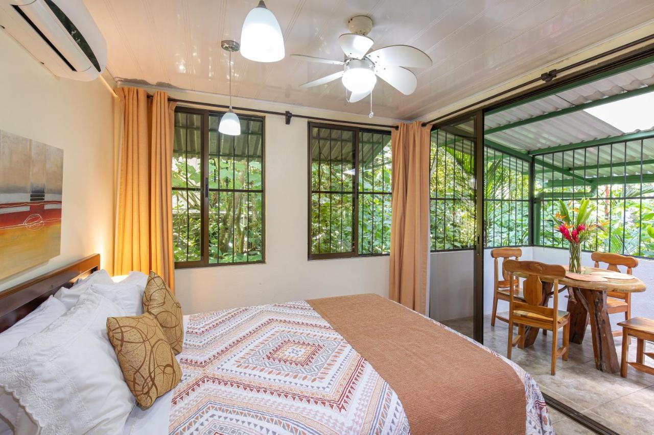 Апарт отель Jungle Creek Мануэль-Антонио Экстерьер фото
