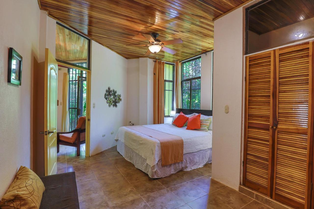 Апарт отель Jungle Creek Мануэль-Антонио Экстерьер фото